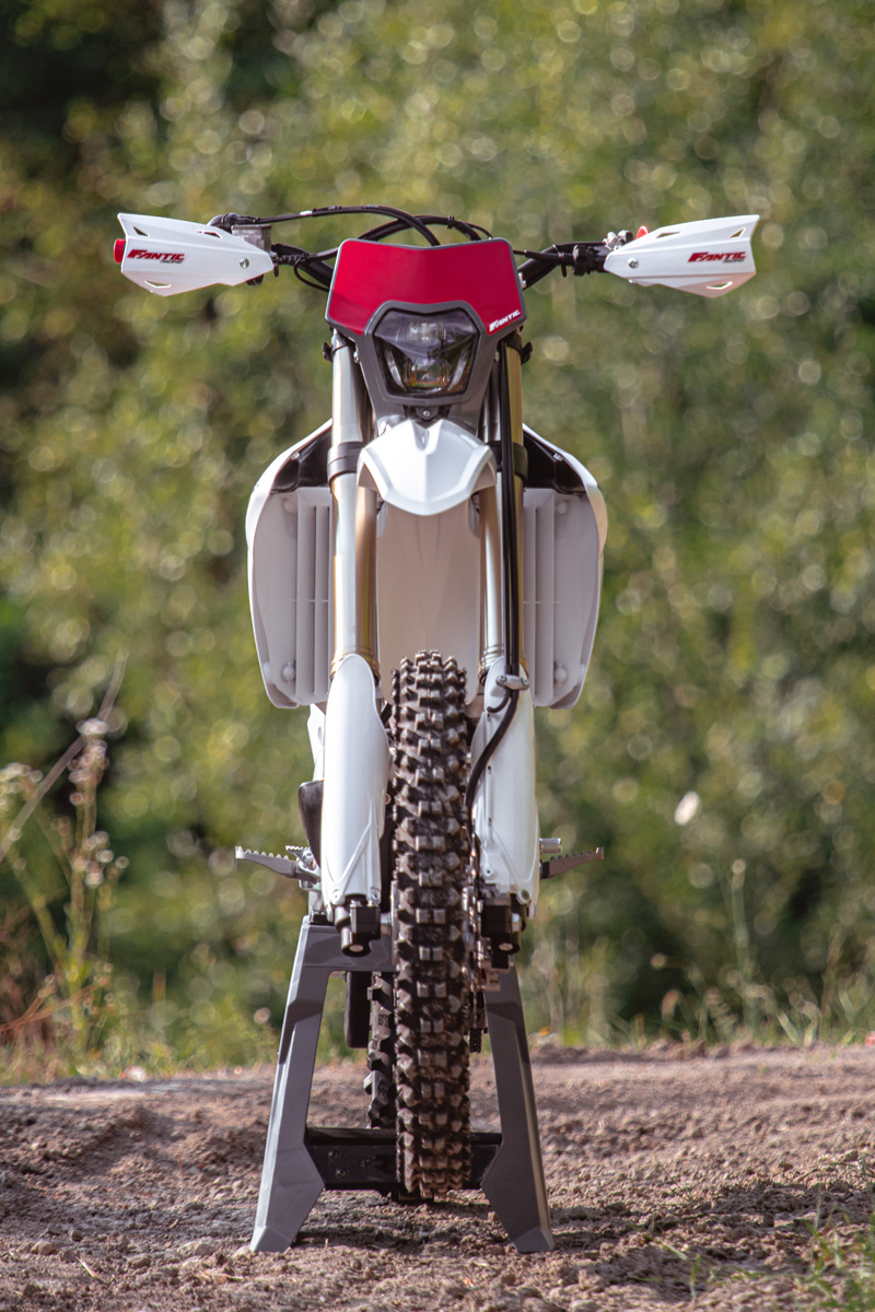 Fantic Xef 250 Four Stroke En Italiensk Yamaha Wr250f Motorworld